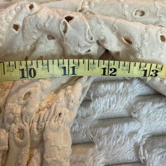 Urban Outfitters Top! New ! 459 - Picture 5 of 5